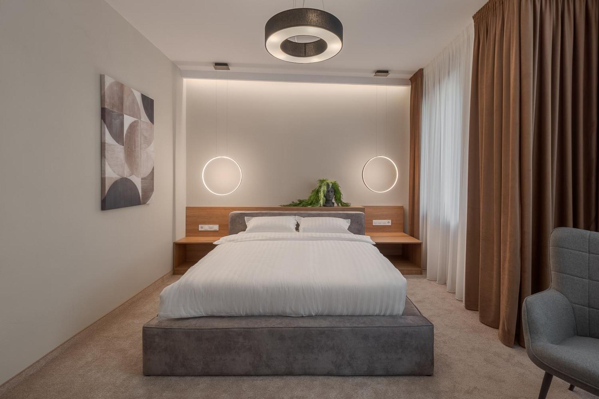 Oasis Rooms Орадеа Екстериор снимка