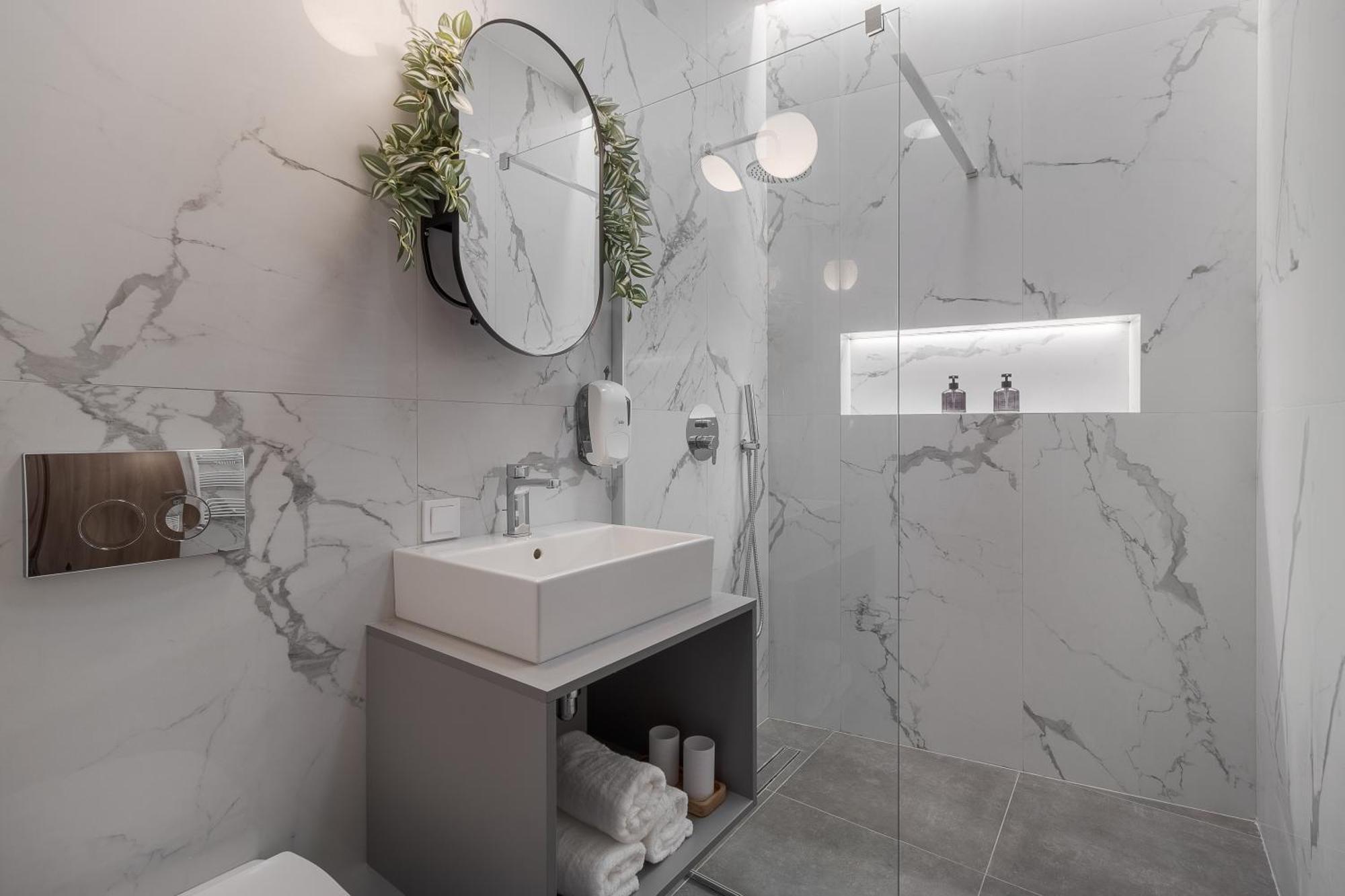 Oasis Rooms Орадеа Екстериор снимка