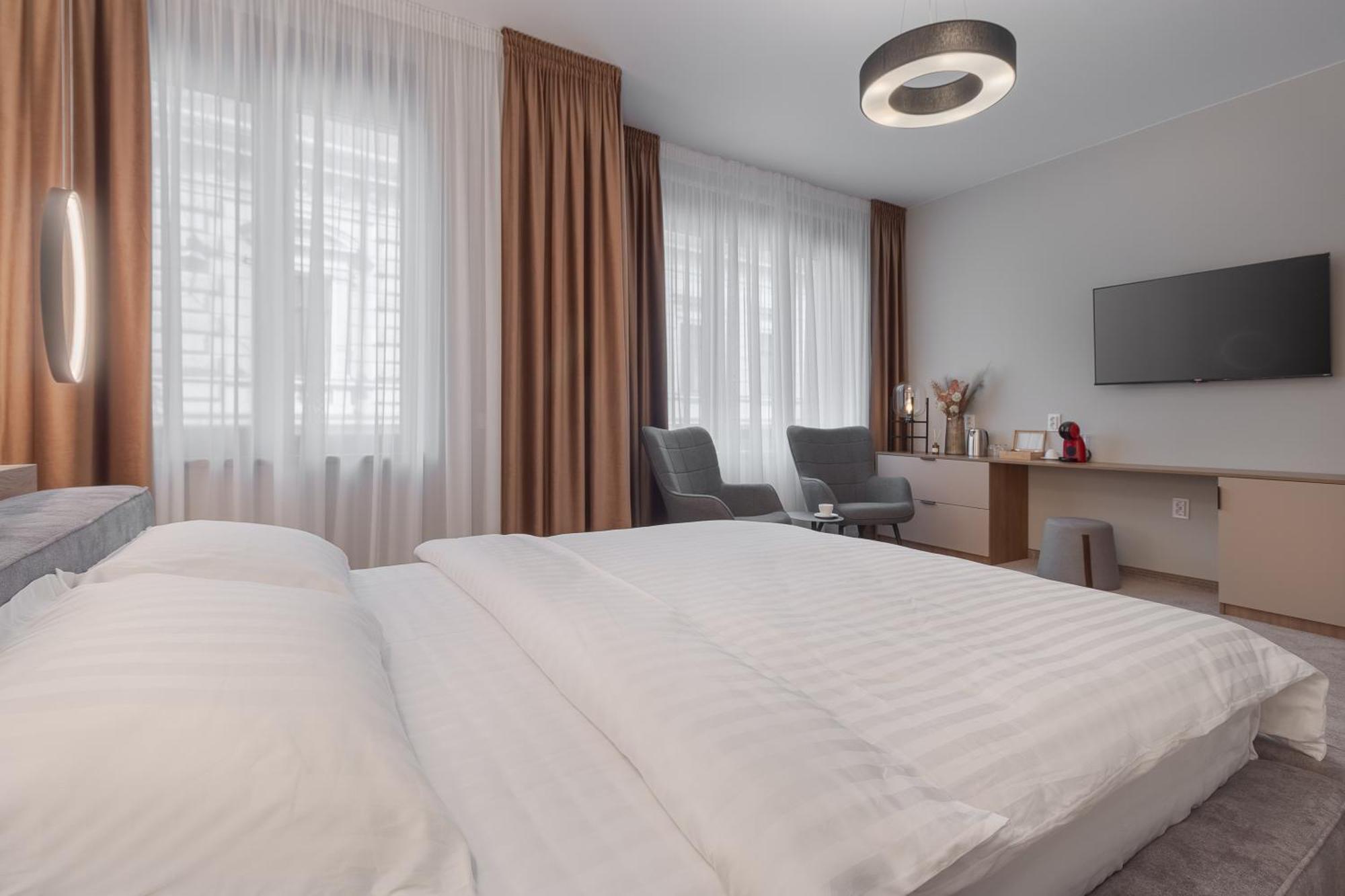 Oasis Rooms Орадеа Екстериор снимка