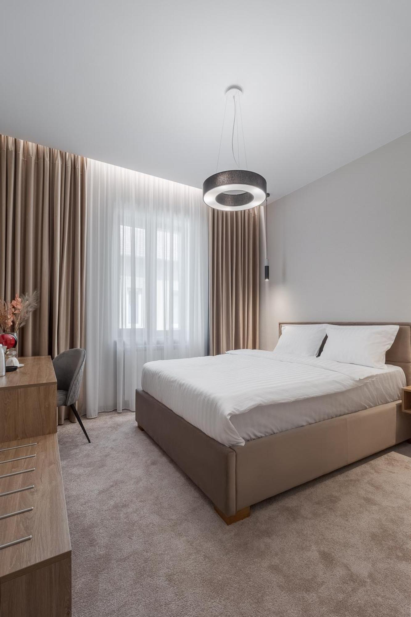 Oasis Rooms Орадеа Екстериор снимка